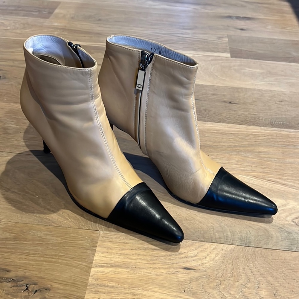Chanel booties 40